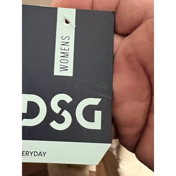 Dsg Women’s Shorts, Size Large - Picture 6 of 6